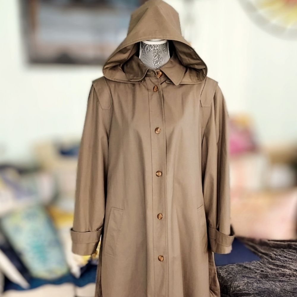 Women's Classic London Town (Fog) Khaki Trench Coat-16 Reg.